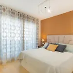 Lujoso Con Jardin Privado A 300 Metros De La Playa