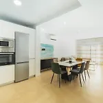 Lujoso Con Jardin Privado A 300 Metros De La Playa