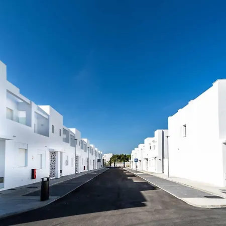 Lujoso Con Jardin Privado A 300 Metros De La Playa *