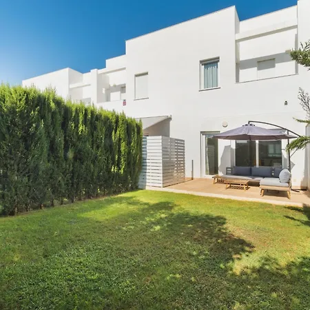 Lujoso Con Jardin Privado A 300 Metros De La Playa