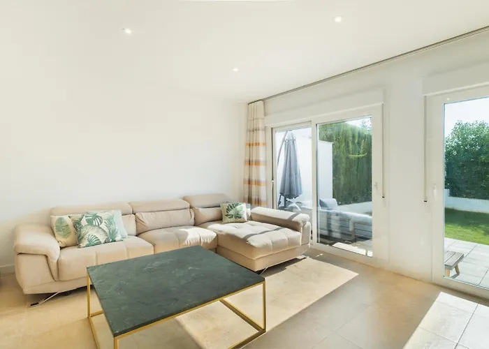 Lujoso Con Jardin Privado A 300 Metros De La Playa *