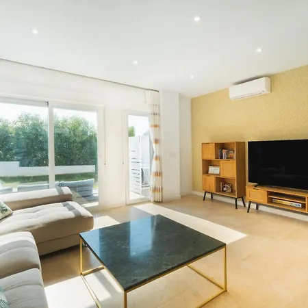 Lujoso Con Jardin Privado A 300 Metros De La Playa Conil De La Frontera