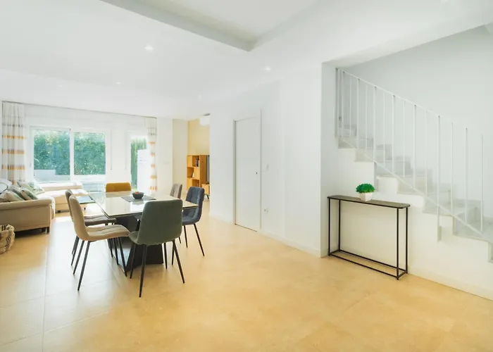 بيت للعطل Lujoso Con Jardin Privado A 300 Metros De La Playa