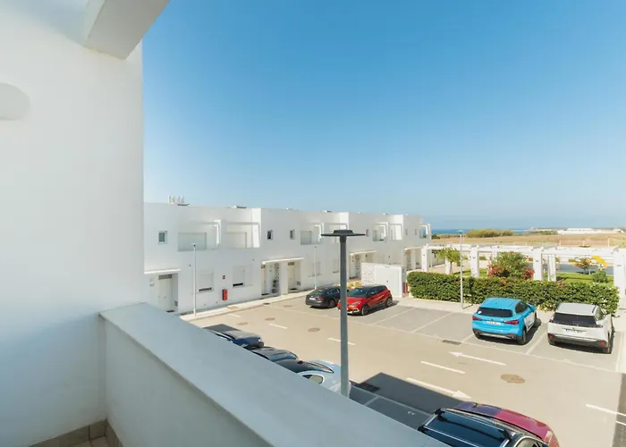 Lujoso Con Jardin Privado A 300 Metros De La Playa